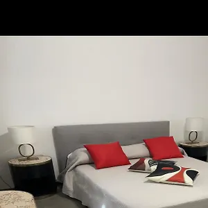 With Private Courtyard Appartement